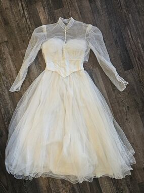 Vintage 1950s White Tulle Tea-Length Wedding Dress with Long Sleeved Jacket ♥️